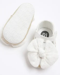 River Island Baby girls broderie bow sandals White Hot