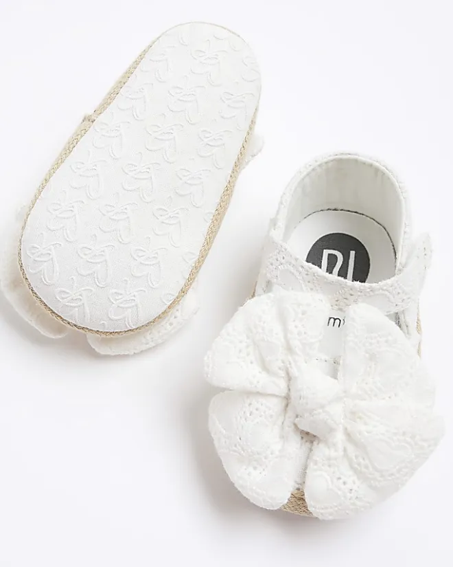 River Island Baby girls broderie bow sandals White Hot