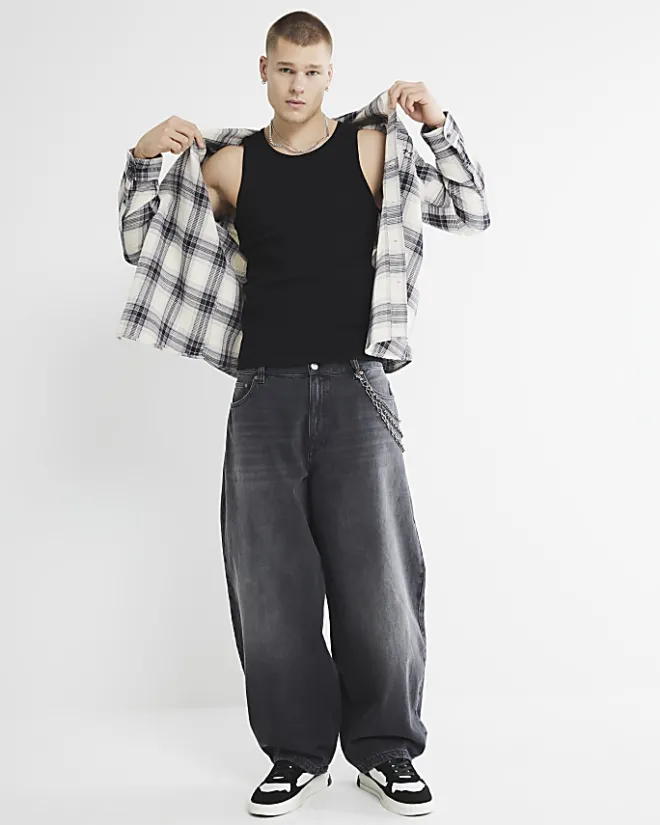 River Island regular fit rib vest Black Hot