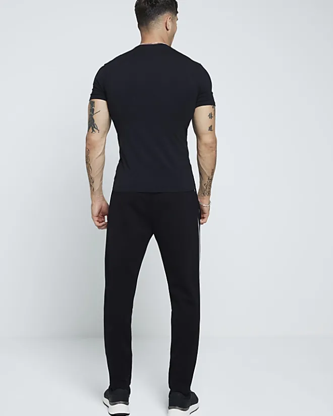 River Island RI studio muscle fit t-shirt Black Hot