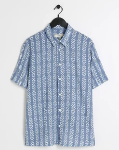 River Island regular fit crinkle arrow print shirt Blue Outlet