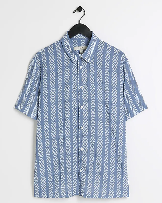River Island regular fit crinkle arrow print shirt Blue Outlet