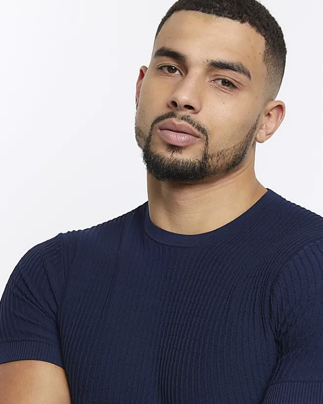 River Island muscle fit brick knit t-shirt Navy Clearance