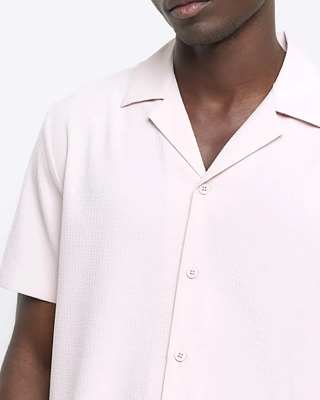 River Island regular fit seersucker revere shirt Pink Outlet